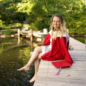 Meet your posher, Haley